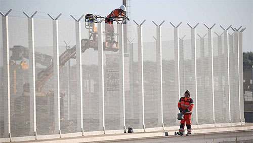 sistema de videovigilancia para impedir paso de migrantes Francia empieza a construir un “monstruoso” muro en Calais